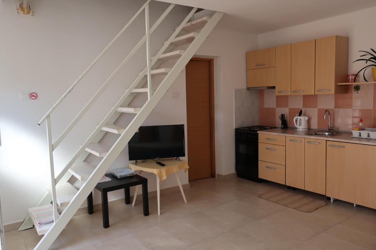 Apartment App3 *
